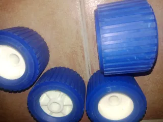 Soportes y Rodillos para Remolque nuevo a estrenar