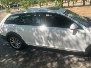 Audi A6 Allroad 2011