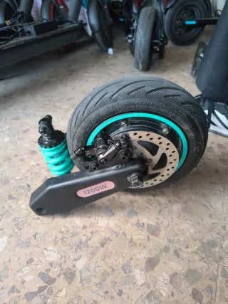 Brazo trasero Cecotec Bongo Y65 com motor