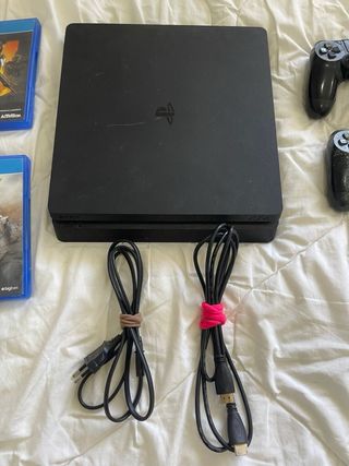 PS4 Pro 1TB + 2 Mandos + Juegos