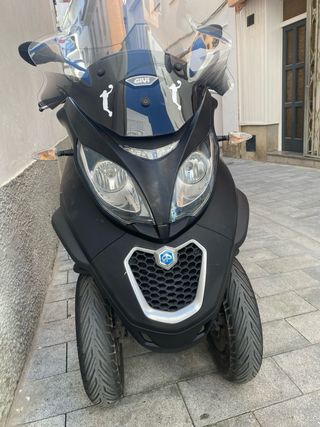 Piaggio MP3 300 Sport Negra
