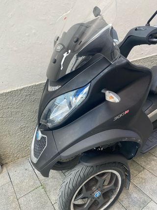 Piaggio MP3 300 Sport Negra