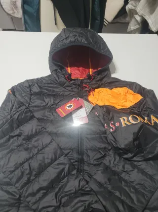 Piumino AS Roma nero con cappuccio