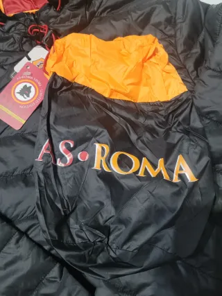 Piumino AS Roma nero con cappuccio