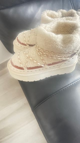 Botins Novos Bege/Branco