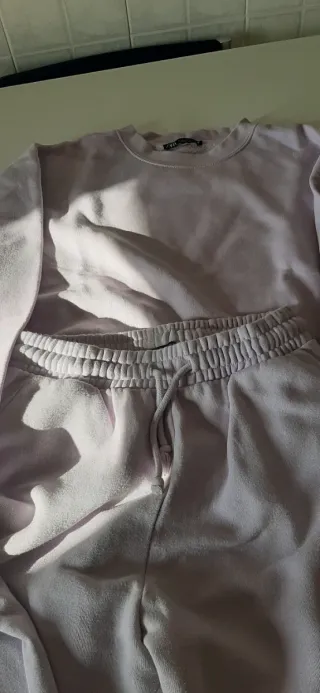 Tuta con pantalaccio viola