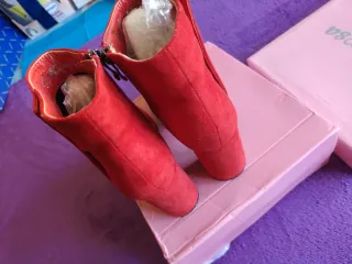 Botas rojas tacón