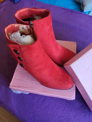 Botas rojas tacón