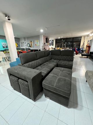 Sofá Cama Gris + 3 Puf y Arcón
