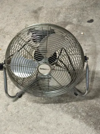 Ventilador de suelo metálico tres velocidades