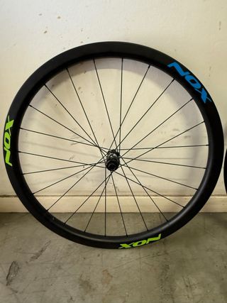 Set Llantas Carbono perfil 35