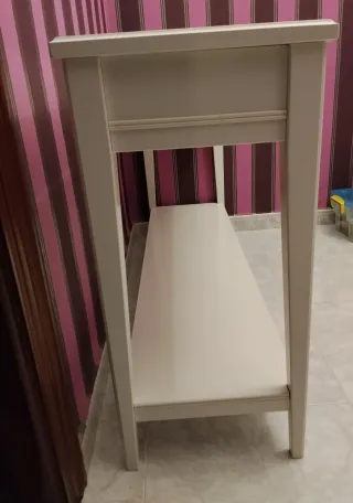 Consola Blanca Ikea.