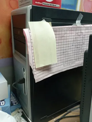 Ordenador HP con programas de patronaje y marcadas