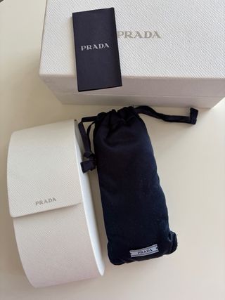 Gafas de sol Prada negras