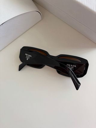 Gafas de sol Prada negras