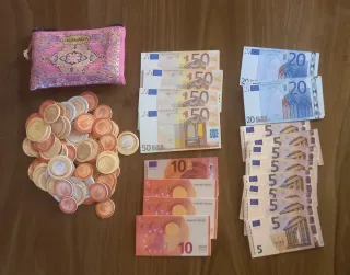 Dinero de juguete+monedero