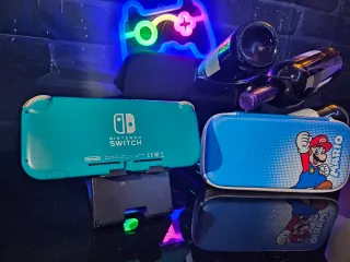 Nintendo Switch Lite Azul con funda Mario