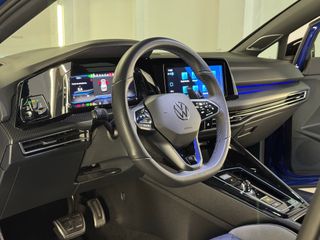 GOLF R PERFORMANCE/AKRAPOVIC/HARMAN/TECHO/IQ.LED