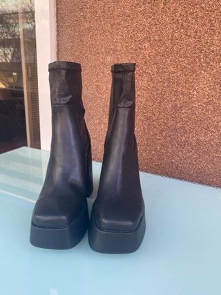 Hermosos Botines negros plataforma Pull and Bear