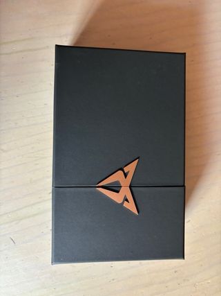 Pulsera Cupra Negra y Dorada