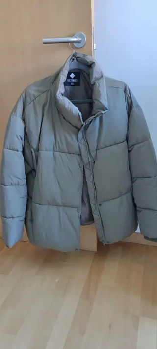 Abrigo acolchado verde oliva