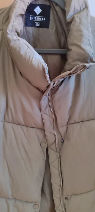 Abrigo acolchado verde oliva