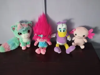 Lote Peluches Pocoyo y Pato