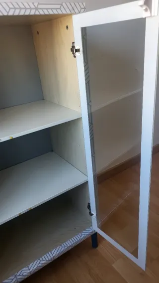 Vitrina Ikea Cristal y Madera