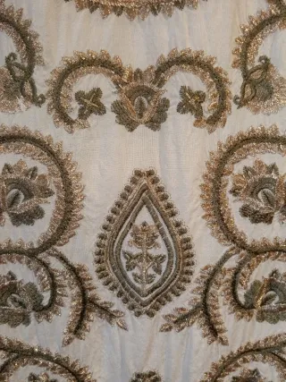 Kaftán bordado oro talla M