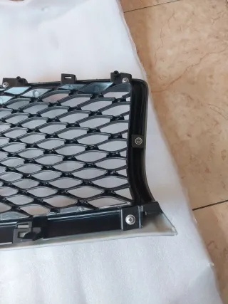 Rejilla Delantera Q50 Negra