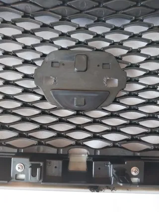 Rejilla Delantera Q50 Negra