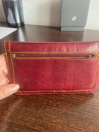 Billetera de cuero grabada