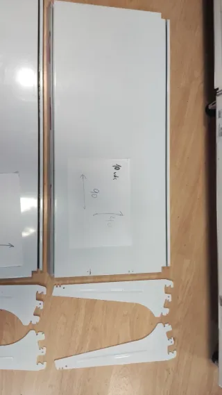 Estanterías comerciales metálicas