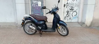 Aprilia Scarabeo 50cc con pegatina C verde 2018