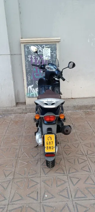 Aprilia Scarabeo 50cc con pegatina C verde 2018