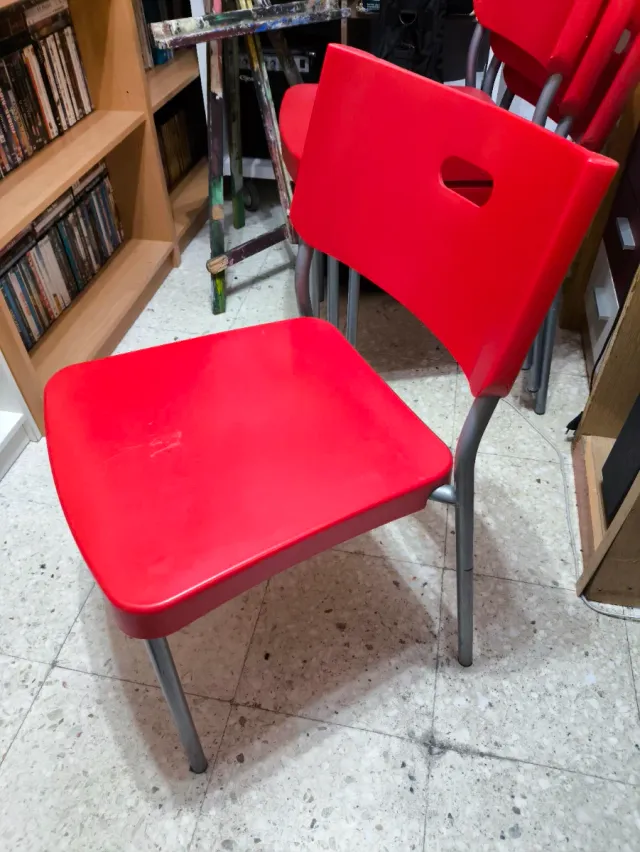 Sillas apilables - precio.ud. Descuento todas