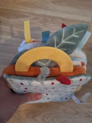 Libro sensorial de peluche para bebé