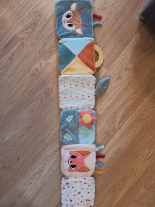 Libro sensorial de peluche para bebé