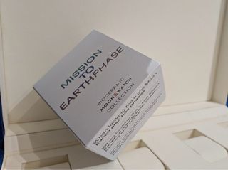 Omega Swatch Mission to Earthphase Nuovo