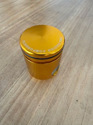 Depósito líquido freno CNC Racing dorado