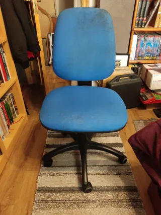 Silla de oficina azul