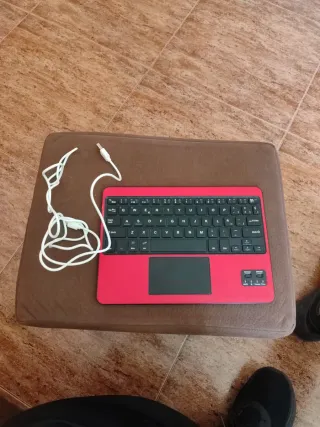 Mini tastiera wireless con touchpad