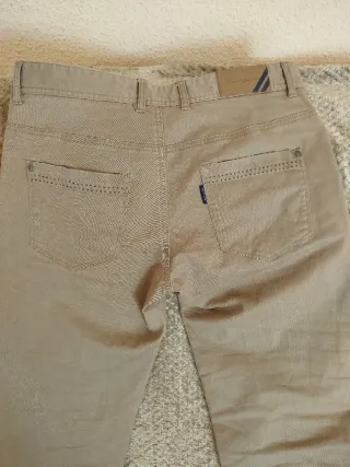 Pantalón Chino Alvaro Moreno Talla 38 Camel