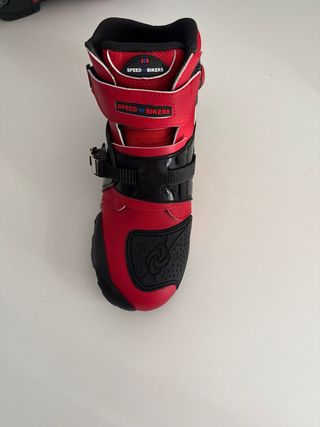 Botas Moto Carretera Deportivas Rojas y Negras.