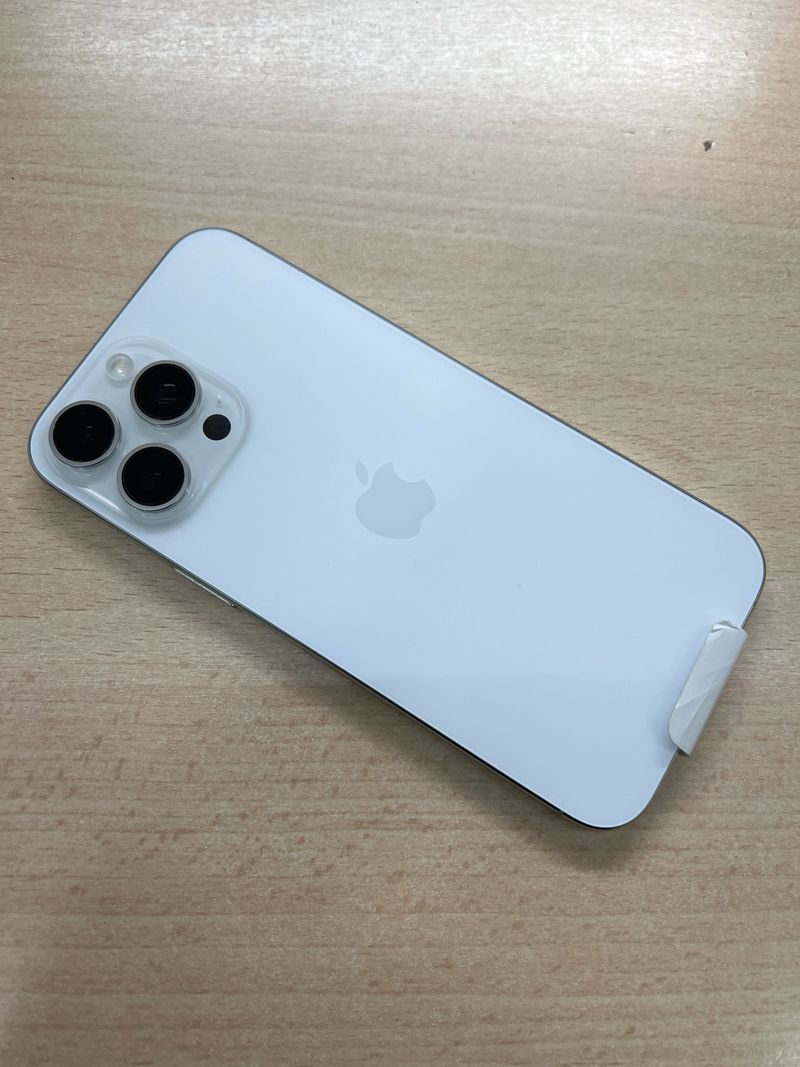 iPhone 16 Pro Max 256GB Plata afbeelding 2
