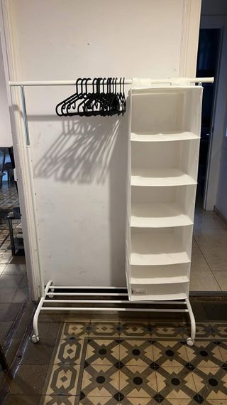 Perchero Ropa con Estantería Blanca