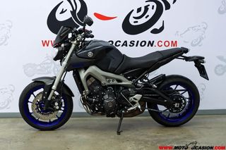 YAMAHA MT-09