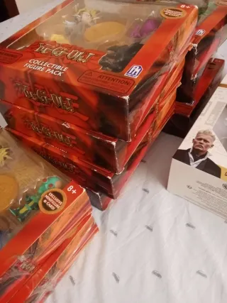 Figuras Gellert Grindelwald más yu-gi-oh