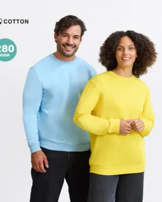 Ropa personalizada on tu logo