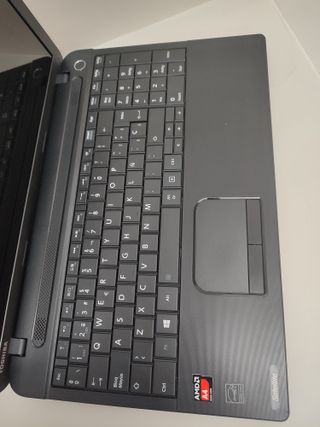 Portátil Toshiba Satellite C50D-A-12R AVERIADO